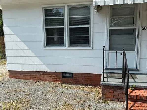 200 Post Ave #2, Fayetteville, NC 28301