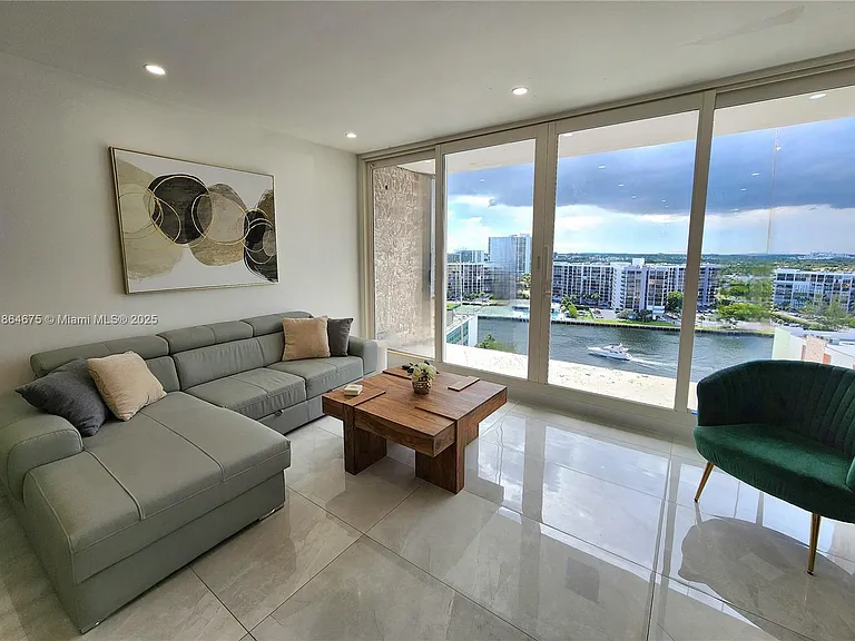3505 S Ocean Dr #1502 — Photo 7