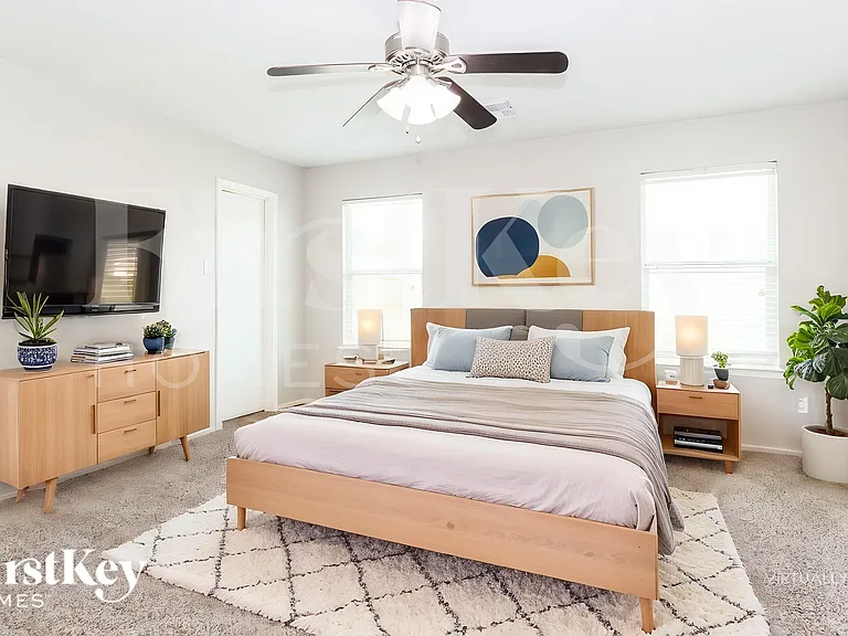 7919 Raven Creek Ln — Photo 11