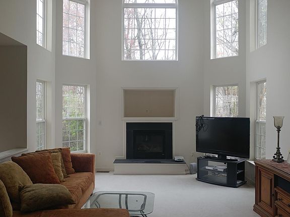 Sunny 2 story Family Room