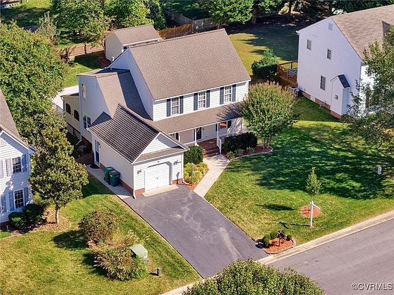 4th image of 9849 Willow Glen Ct