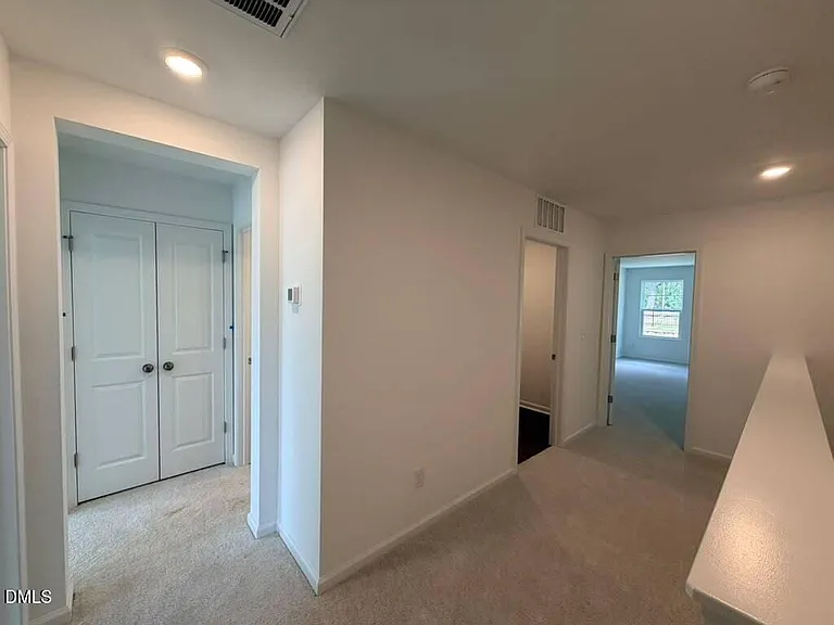 228 Deercroft Dr — Photo 12