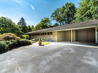 7042 Quander Rd, Alexandria, VA 22307