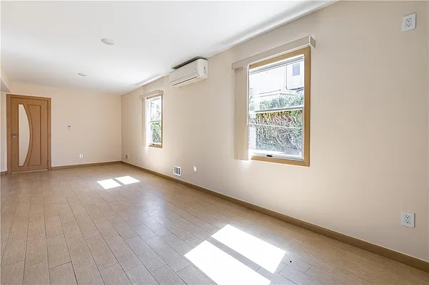 Sold by Remax Edge | media 56