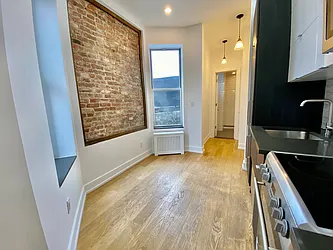 Rented by EXR Somerset LLC