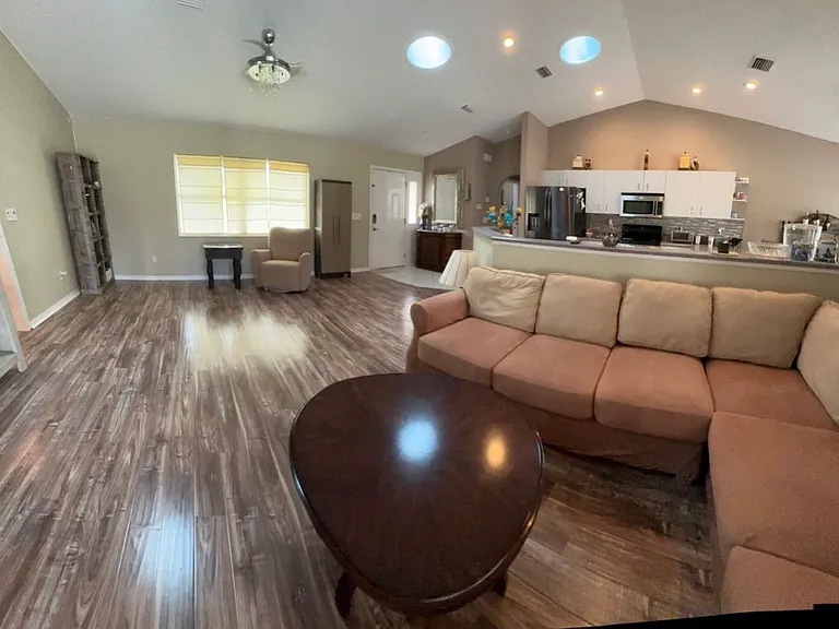 28 Edward Dr — Photo 13