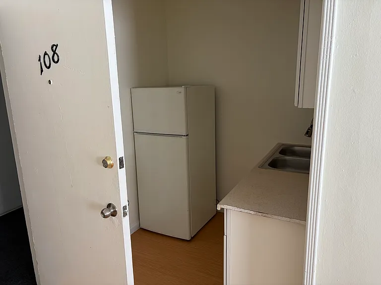 614 Hauser Blvd — Photo 19