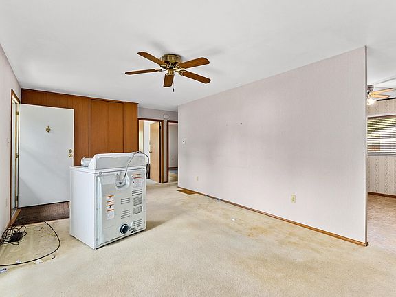 4th image of 59 Imperial Dr