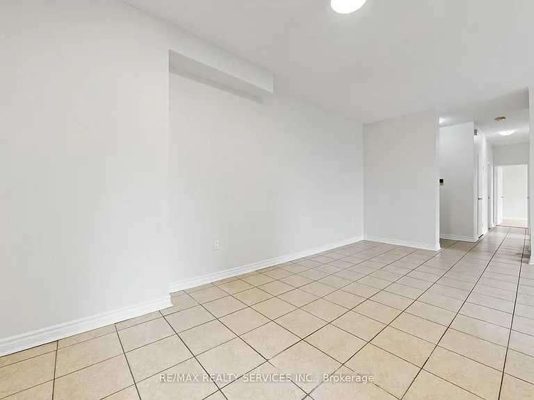 175 Hilda Ave #102 — Photo 9