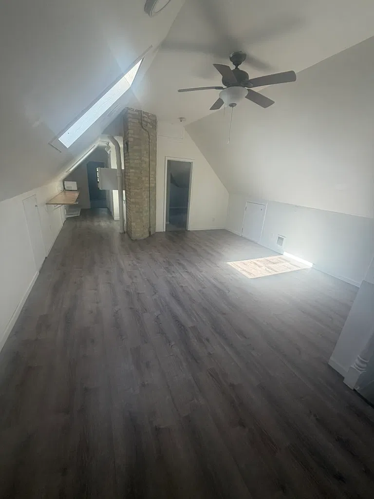2 bed, 800 sqft, $1,200 — Photo 3