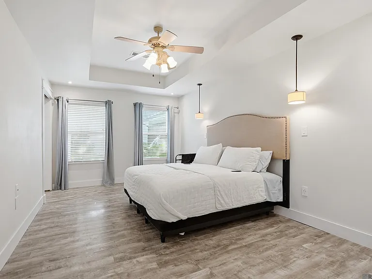 44464 Lakewood Dr — Photo 3