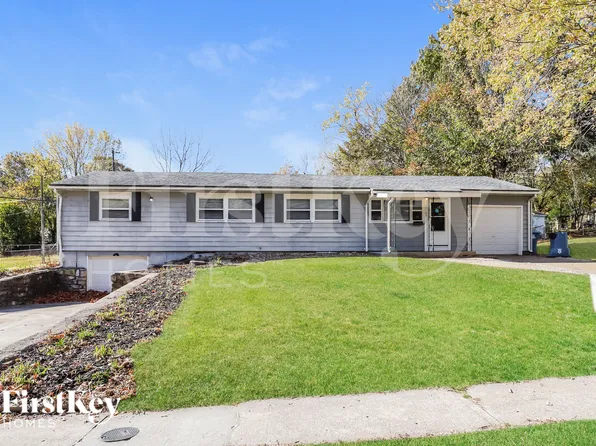 1103 NE Cowden Dr, Kansas City, MO 64118