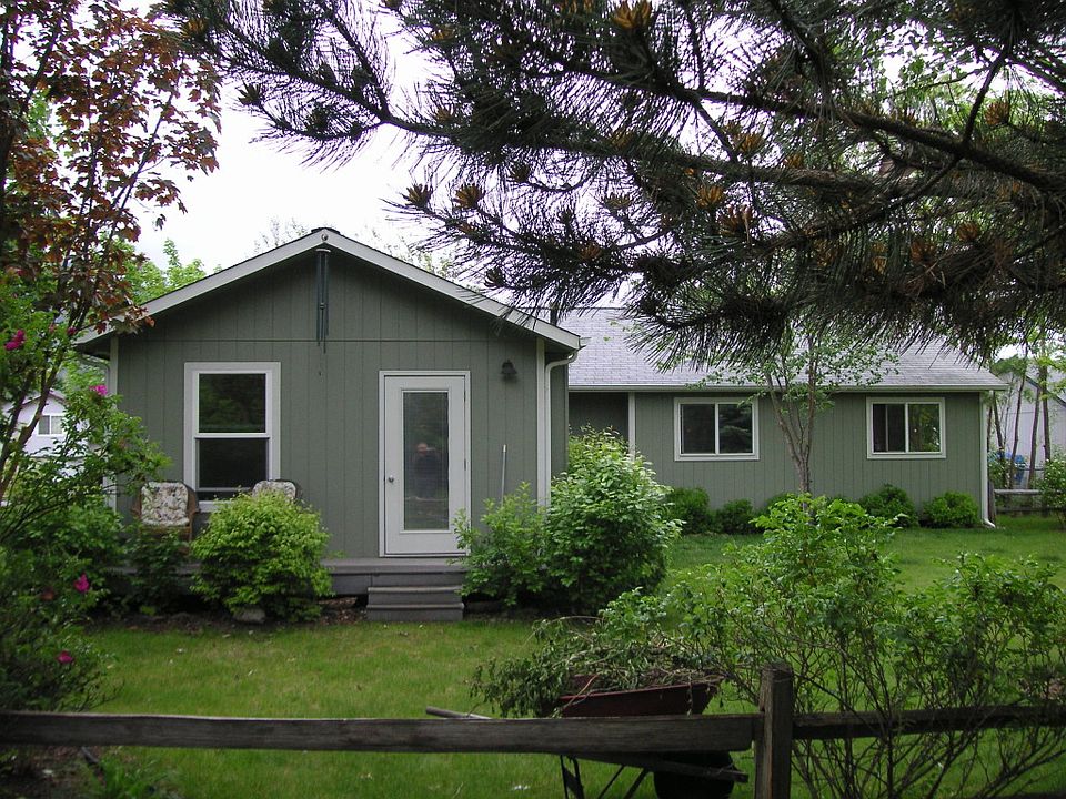 2nd image of 2740 Peter St