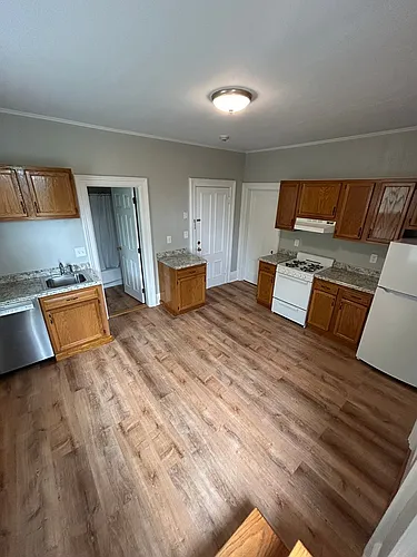37 Railroad Ave Photo 1