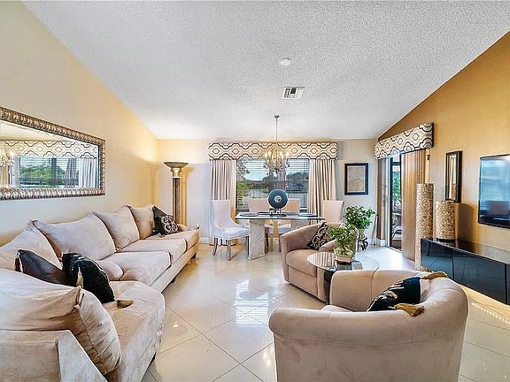 5th image of 8583 Jade Dr #8583