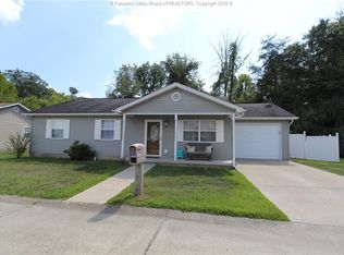 9 Adena Dr, Saint Albans, WV 25177