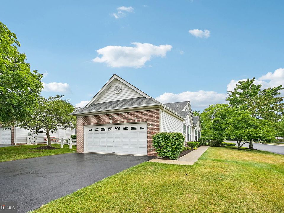 1st image of 106 Newbury Way