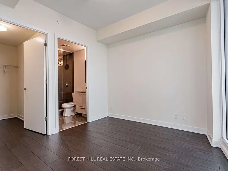 2221 Yonge St #5702 — Photo 13