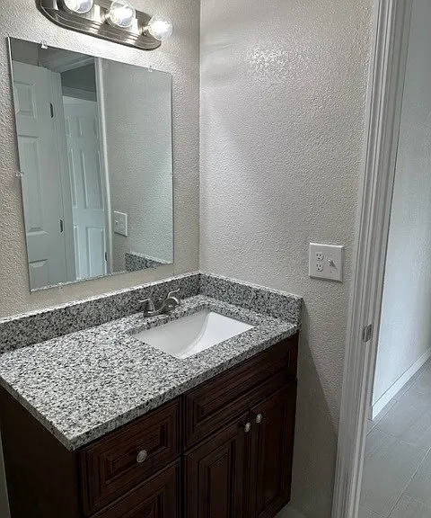 Pacifico Apartments — Photo 13