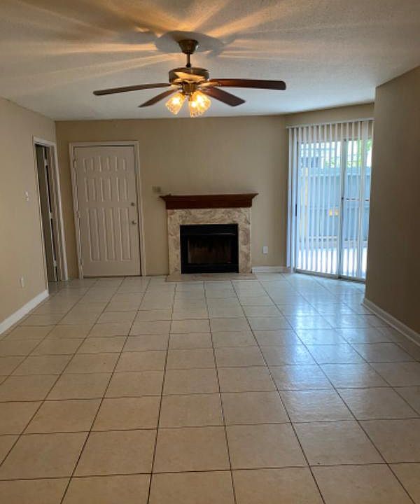 1st image of 9797 Leawood Blvd APT 405