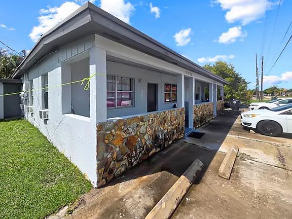 2nd image of 1111 N 21ST Street