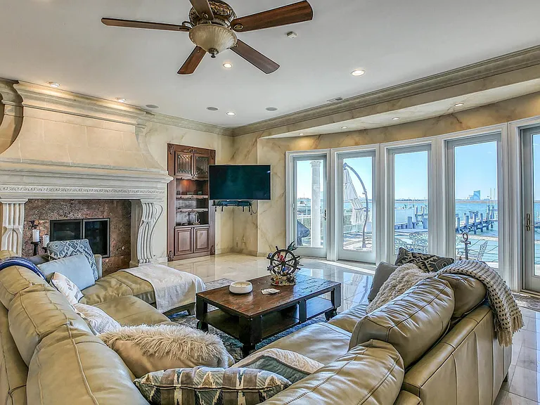 530 W Shore Dr — Photo 7