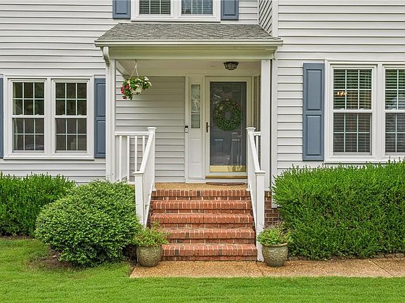 4th image of 3016 Holly Brook Dr