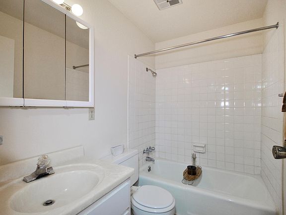 4th image of 1111 Michigan Ave E APT 66