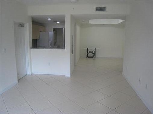 4th image of 6320 NW 114th Ave APT 1204