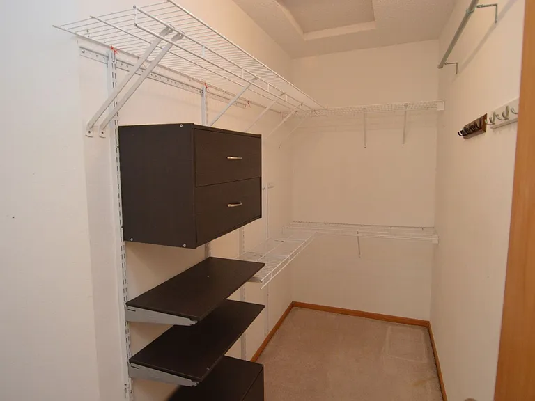 2258 Knightsbridge Ct — Photo 15