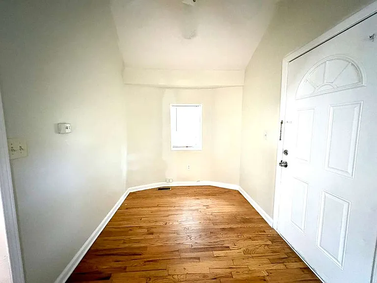1346 Westmont Rd SW — Photo 5