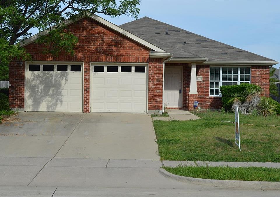 1st image of 2915 Westover Dr