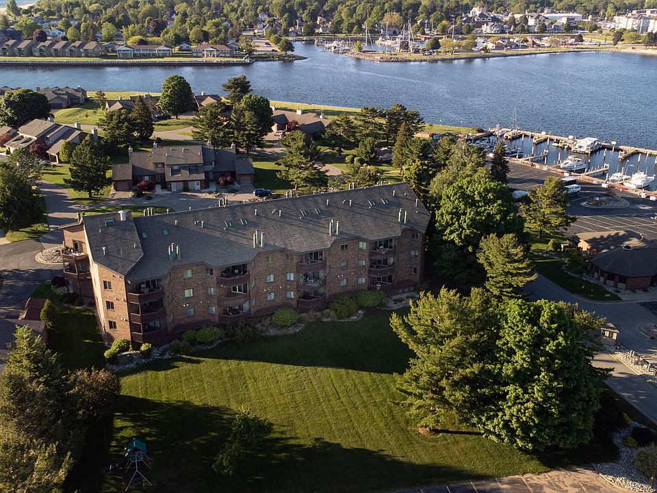 1st image of 368 Harbor Dr Unit 102