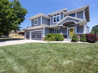 2912 SE Smith Dr, Lees Summit, MO 64063