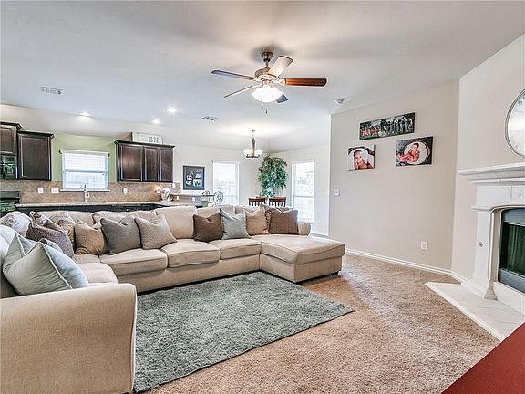 3rd image of 7617 Meadow Lake Dr