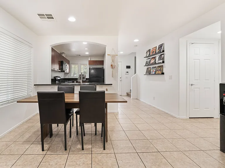 9132 Gabardine Ave — Photo 12