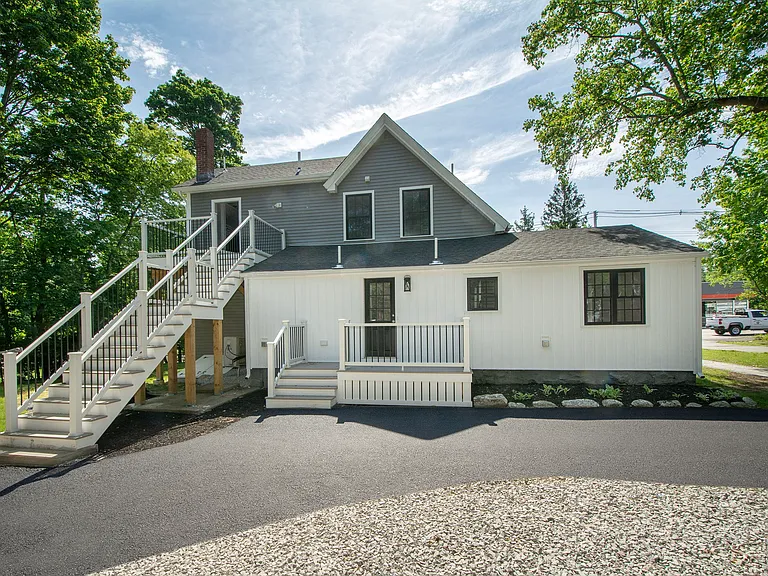 215 Gardner St #1 — Photo 15