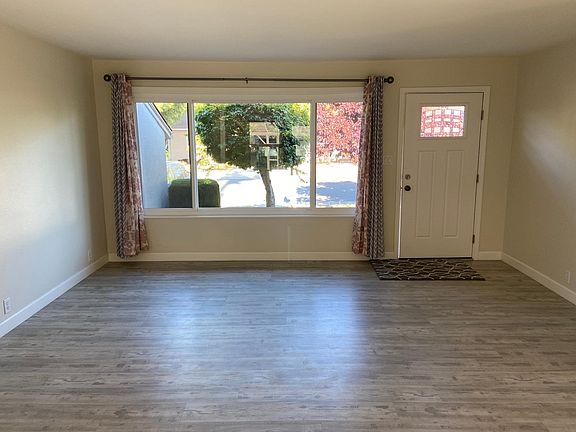 4th image of 311 Bartlett Ave