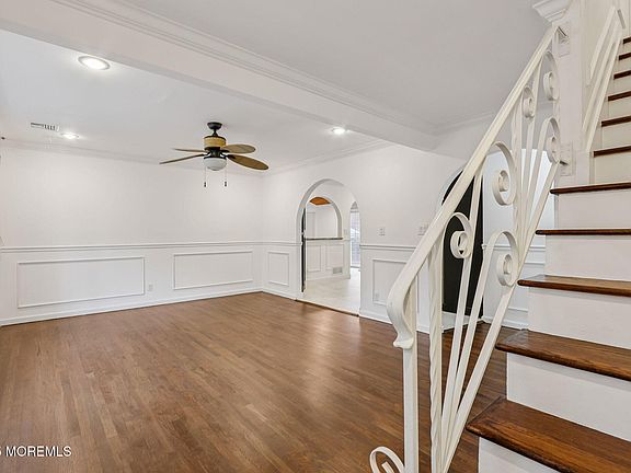 4th image of 1100 Green Grove Road