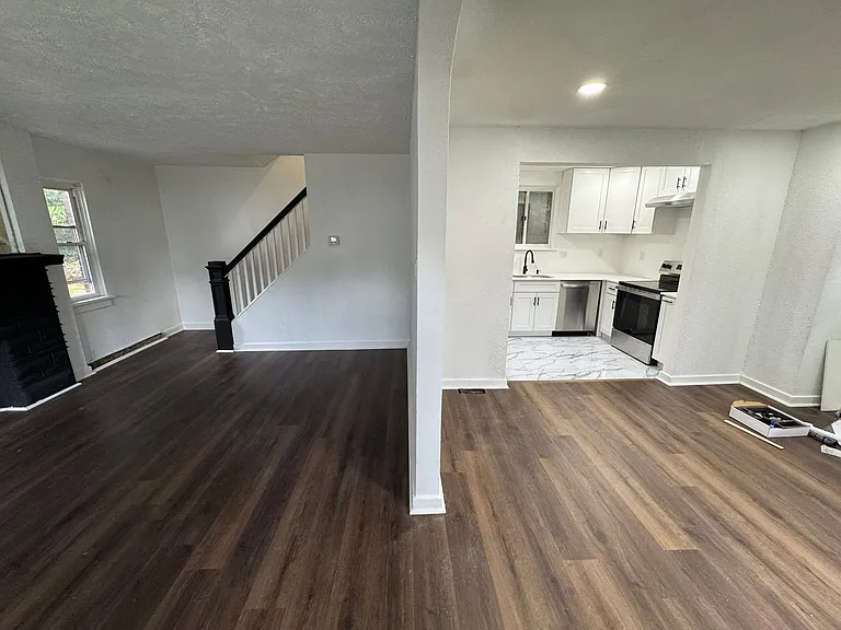 2432 Starkamp St — Photo 8