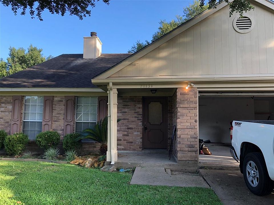 1st image of 21131 Park Valley Dr