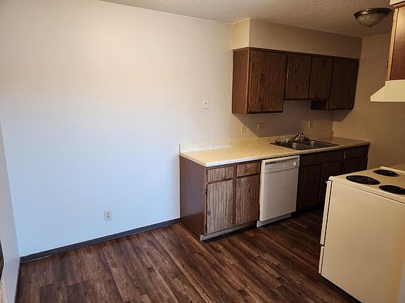 4th image of 662 Faidley Pl #2
