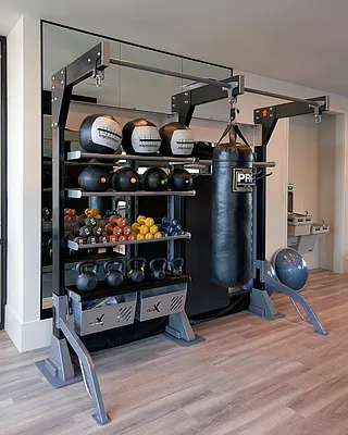 Rented by Greystar | media 13