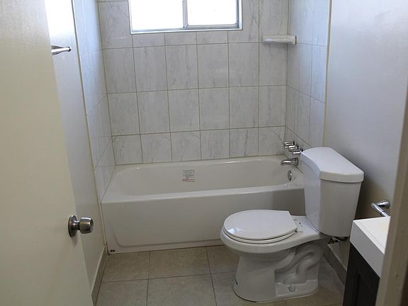 2nd image of 834 N 16th St
