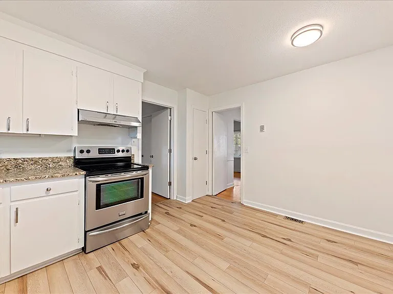 251 Bennett St — Photo 12