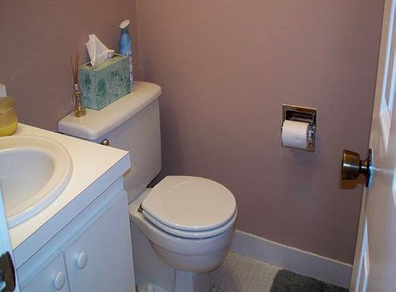 1/2 Bath