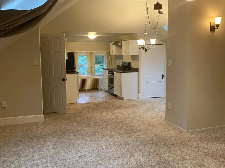 21 Van Wyck St #2 — Photo 2
