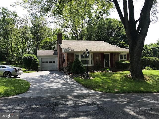 2nd image of 3117 Eisenbrown Rd