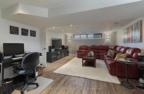 330 Gells Rd #LOWER Photo 1