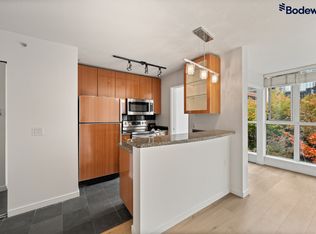 1068 Hornby St #TOWNHOUSE, Vancouver, BC V6Z 2Y7